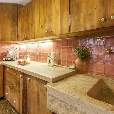 Holiday home Gorgeous In With Private Swimming Pool, Be Inside Or Outside