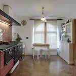 Gorgeous In With Private Swimming Pool, Be Inside Or Outside Case de vacanță