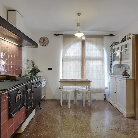 Pet Friendly In With Wifi Holiday home